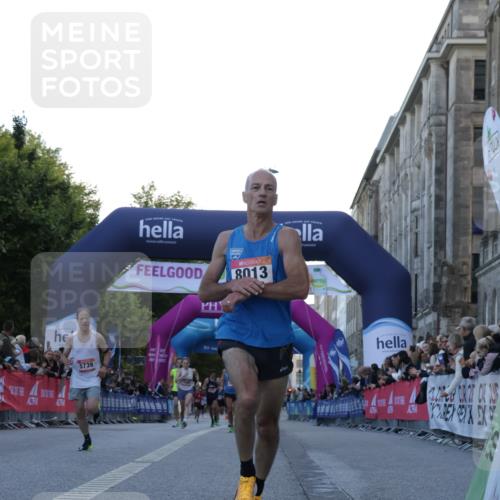 06.09.2026 - CURREX Alsterlauf Yannick Fuchs http://msf.ph/oto/10130818 06.09.2026 09:38:42 Ziel 2214, 2326, 3817, 5193, 5619, 5739, 6260, 8013 meine-sportfotos.de