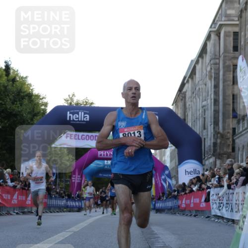 06.09.2026 - CURREX Alsterlauf Yannick Fuchs http://msf.ph/oto/10130822 06.09.2026 09:38:42 Ziel 2214, 2326, 3817, 5193, 5619, 5739, 6260, 8013 meine-sportfotos.de
