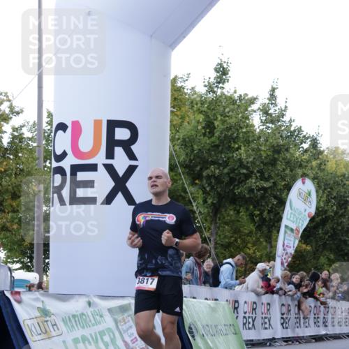 06.09.2026 - CURREX Alsterlauf Yannick Fuchs http://msf.ph/oto/10130841 06.09.2026 09:38:44 Ziel 2214, 2326, 3817, 5469, 5739, 6260, 8010, 8013 meine-sportfotos.de