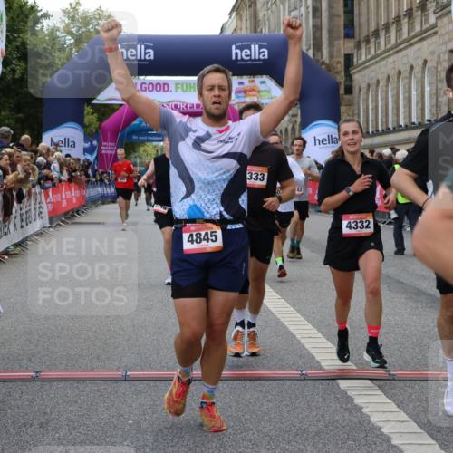 06.09.2026 - CURREX Alsterlauf Strokosch-Dieckow http://msf.ph/oto/10130903 06.09.2026 09:51:55 Ziel 2002, 2719, 3041, 3202, 4200, 4332, 4333, 4667, 4742, 4845, 5621, 5882, 6023 meine-sportfotos.de