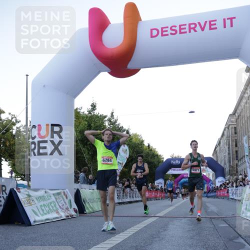 06.09.2026 - CURREX Alsterlauf Yannick Fuchs http://msf.ph/oto/10130936 06.09.2026 09:38:51 Ziel 2371, 3817, 5469, 5739, 5971, 6284, 8010, 8199 meine-sportfotos.de
