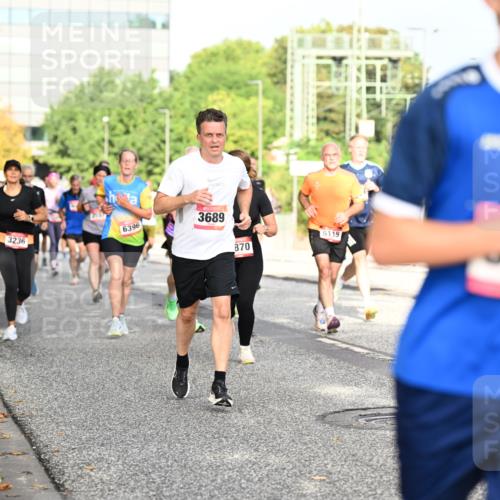 06.09.2026 - CURREX Alsterlauf Dr. Thomas Lammeyer http://msf.ph/oto/10130945 06.09.2026 09:53:45 Laufen 3236, 6396, 3689, 870, 6119 meine-sportfotos.de