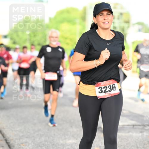 06.09.2026 - CURREX Alsterlauf Dr. Thomas Lammeyer http://msf.ph/oto/10130990 06.09.2026 09:53:49 Laufen 3236 meine-sportfotos.de