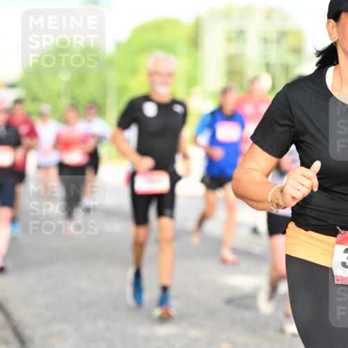 06.09.2026 - CURREX Alsterlauf Dr. Thomas Lammeyer http://msf.ph/oto/10130997 06.09.2026 09:53:50 Laufen 3236 meine-sportfotos.de