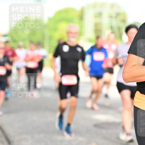 06.09.2026 - CURREX Alsterlauf Dr. Thomas Lammeyer http://msf.ph/oto/10130998 06.09.2026 09:53:50 Laufen 323 meine-sportfotos.de