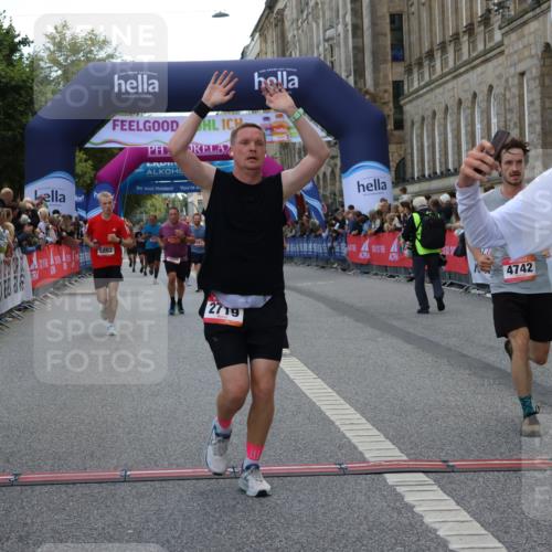 06.09.2026 - CURREX Alsterlauf Strokosch-Dieckow http://msf.ph/oto/10131000 06.09.2026 09:51:58 Ziel 2002, 2719, 3041, 3202, 4200, 4332, 4333, 4667, 4742, 4845, 5621, 5862, 5882, 6023, 6092, 6206, 8280 meine-sportfotos.de