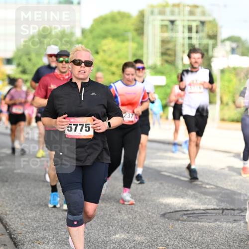 06.09.2026 - CURREX Alsterlauf Dr. Thomas Lammeyer http://msf.ph/oto/10131021 06.09.2026 09:53:52 Laufen 5775, 8093 meine-sportfotos.de