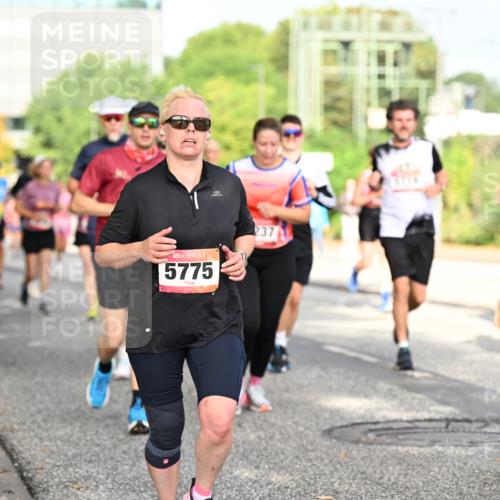 06.09.2026 - CURREX Alsterlauf Dr. Thomas Lammeyer http://msf.ph/oto/10131022 06.09.2026 09:53:53 Laufen 5775, 237, 33, 8 meine-sportfotos.de