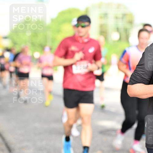 06.09.2026 - CURREX Alsterlauf Dr. Thomas Lammeyer http://msf.ph/oto/10131039 06.09.2026 09:53:54 Laufen 577 meine-sportfotos.de