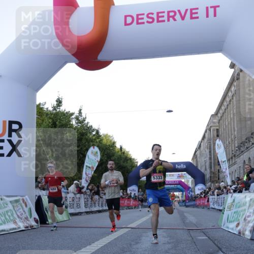 06.09.2026 - CURREX Alsterlauf Yannick Fuchs http://msf.ph/oto/10131056 06.09.2026 09:38:58 Ziel 2371, 2379, 2784, 4164, 5333, 5692, 5830, 5971, 6284, 6370, 8199 meine-sportfotos.de
