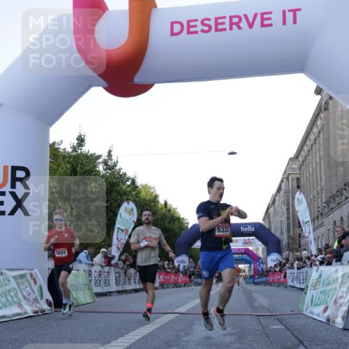 06.09.2026 - CURREX Alsterlauf Yannick Fuchs http://msf.ph/oto/10131061 06.09.2026 09:38:58 Ziel 2371, 2379, 2784, 4164, 5333, 5692, 5830, 5971, 6284, 6370, 8199 meine-sportfotos.de