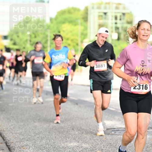 06.09.2026 - CURREX Alsterlauf Dr. Thomas Lammeyer http://msf.ph/oto/10131081 06.09.2026 09:53:58 Laufen 3881, 10, 2316 meine-sportfotos.de