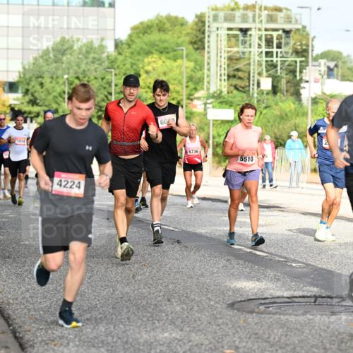 06.09.2026 - CURREX Alsterlauf Dr. Thomas Lammeyer http://msf.ph/oto/10131110 06.09.2026 09:54:03 Laufen 3914, 4224, 600, 5736, 5510, 5565 meine-sportfotos.de
