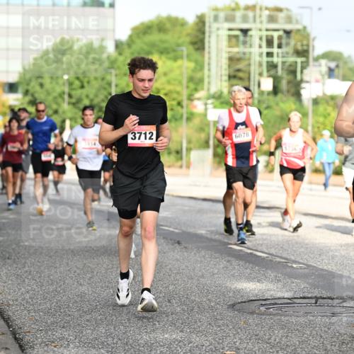 06.09.2026 - CURREX Alsterlauf Dr. Thomas Lammeyer http://msf.ph/oto/10131124 06.09.2026 09:54:06 Laufen 3914, 3712, 6078, 5736 meine-sportfotos.de