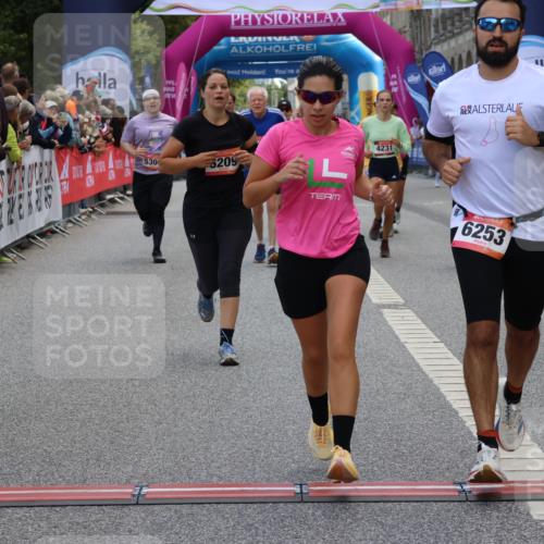 06.09.2026 - CURREX Alsterlauf Strokosch-Dieckow http://msf.ph/oto/10131127 06.09.2026 10:05:07 Ziel 2709, 3317, 3793, 3853, 3854, 3968, 4230, 4231, 4549, 4565, 4994, 5044, 5300, 5329, 5765, 6110, 6179, 6209, 6251, 6253, 8064, 8099, 8298 meine-sportfotos.de