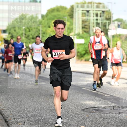 06.09.2026 - CURREX Alsterlauf Dr. Thomas Lammeyer http://msf.ph/oto/10131129 06.09.2026 09:54:06 Laufen 3614, 37, 6078 meine-sportfotos.de