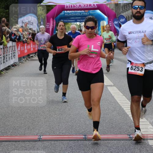 06.09.2026 - CURREX Alsterlauf Strokosch-Dieckow http://msf.ph/oto/10131135 06.09.2026 10:05:07 Ziel 2709, 3317, 3793, 3853, 3854, 3968, 4230, 4231, 4549, 4565, 4994, 5044, 5300, 5329, 5765, 6110, 6179, 6209, 6251, 6253, 8064, 8099, 8298 meine-sportfotos.de