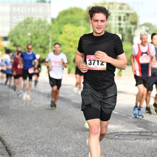 06.09.2026 - CURREX Alsterlauf Dr. Thomas Lammeyer http://msf.ph/oto/10131138 06.09.2026 09:54:07 Laufen 3712 meine-sportfotos.de