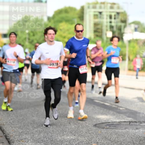 06.09.2026 - CURREX Alsterlauf Dr. Thomas Lammeyer http://msf.ph/oto/10131169 06.09.2026 09:54:10 Laufen 5978, 604 meine-sportfotos.de
