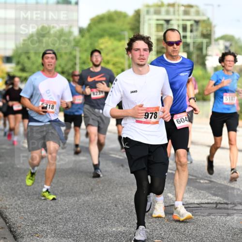 06.09.2026 - CURREX Alsterlauf Dr. Thomas Lammeyer http://msf.ph/oto/10131177 06.09.2026 09:54:11 Laufen 189, 318, 978, 604, 5107 meine-sportfotos.de