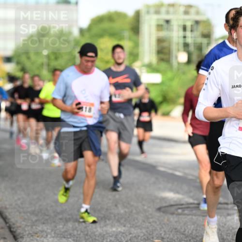 06.09.2026 - CURREX Alsterlauf Dr. Thomas Lammeyer http://msf.ph/oto/10131178 06.09.2026 09:54:11 Laufen 18, 978 meine-sportfotos.de