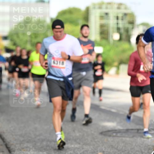 06.09.2026 - CURREX Alsterlauf Dr. Thomas Lammeyer http://msf.ph/oto/10131182 06.09.2026 09:54:12 Laufen 6318 meine-sportfotos.de