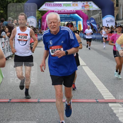 06.09.2026 - CURREX Alsterlauf Strokosch-Dieckow http://msf.ph/oto/10131218 06.09.2026 10:05:12 Ziel 2709, 2718, 4230, 4231, 4565, 4994, 5044, 5300, 6110, 6155, 6209, 6242, 6251, 6253, 8064, 8099 meine-sportfotos.de