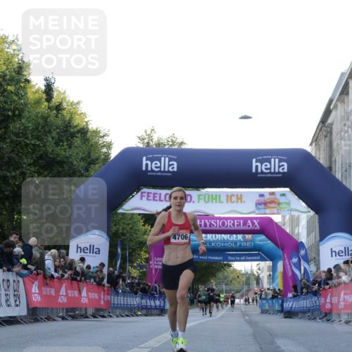 06.09.2026 - CURREX Alsterlauf Yannick Fuchs http://msf.ph/oto/10131219 06.09.2026 09:39:04 Ziel 2379, 2784, 4164, 4706, 5161, 5333, 5692, 5830, 6370 meine-sportfotos.de