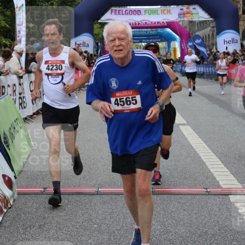 06.09.2026 - CURREX Alsterlauf Strokosch-Dieckow http://msf.ph/oto/10131244 06.09.2026 10:05:12 Ziel 2709, 2718, 4230, 4231, 4565, 4994, 5044, 5300, 6110, 6155, 6209, 6242, 6251, 6253, 8064, 8099 meine-sportfotos.de