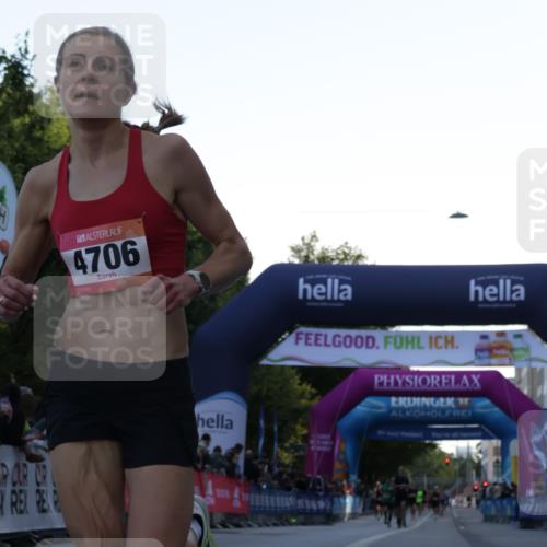 06.09.2026 - CURREX Alsterlauf Yannick Fuchs http://msf.ph/oto/10131292 06.09.2026 09:39:06 Ziel 2379, 4164, 4706, 5161, 5830 meine-sportfotos.de