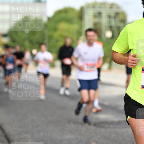 06.09.2026 - CURREX Alsterlauf Dr. Thomas Lammeyer http://msf.ph/oto/10131303 06.09.2026 09:54:32 Laufen 3403 meine-sportfotos.de
