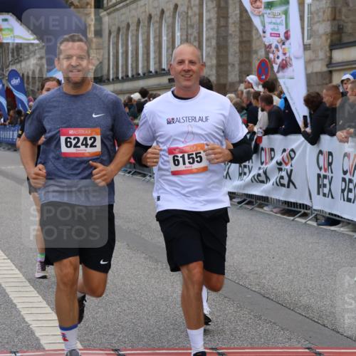06.09.2026 - CURREX Alsterlauf Strokosch-Dieckow http://msf.ph/oto/10131309 06.09.2026 10:05:18 Ziel 1239, 2195, 2718, 3011, 3336, 3737, 3838, 4230, 4565, 4769, 4994, 5044, 6110, 6155, 6242, 6392, 8243 meine-sportfotos.de