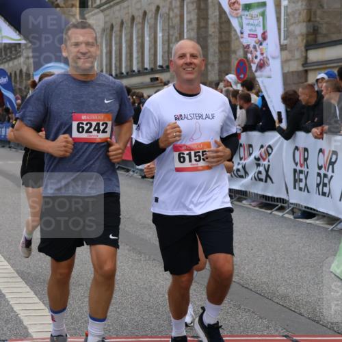06.09.2026 - CURREX Alsterlauf Strokosch-Dieckow http://msf.ph/oto/10131323 06.09.2026 10:05:18 Ziel 1239, 2195, 2718, 3011, 3336, 3737, 3838, 4230, 4565, 4769, 4994, 5044, 6110, 6155, 6242, 6392, 8243 meine-sportfotos.de