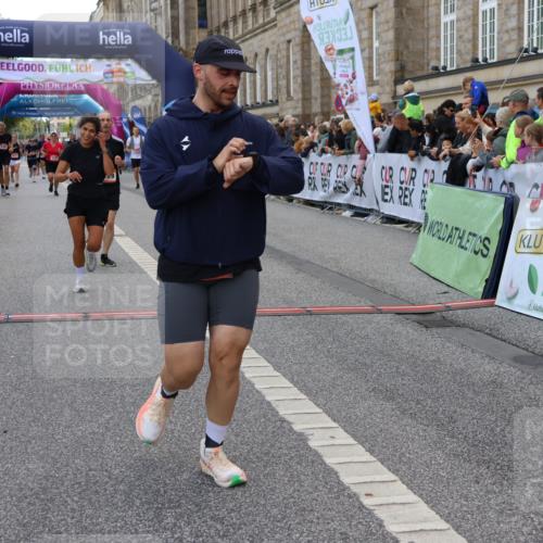 06.09.2026 - CURREX Alsterlauf Strokosch-Dieckow http://msf.ph/oto/10131367 06.09.2026 09:52:18 Ziel 2118, 2191, 2284, 2758, 2765, 3124, 3289, 3450, 3789, 4301, 4462, 5129, 5287, 8071 meine-sportfotos.de