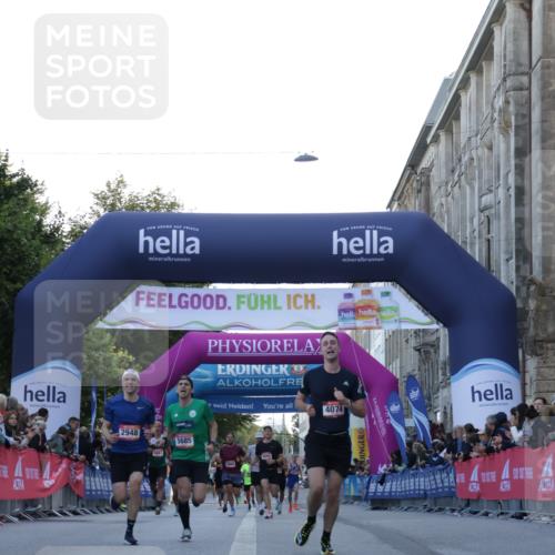 06.09.2026 - CURREX Alsterlauf Yannick Fuchs http://msf.ph/oto/10131370 06.09.2026 09:39:16 Ziel 2948, 4074, 5685 meine-sportfotos.de