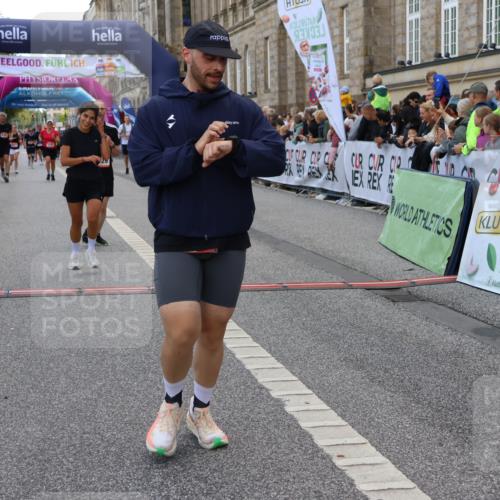 06.09.2026 - CURREX Alsterlauf Strokosch-Dieckow http://msf.ph/oto/10131374 06.09.2026 09:52:18 Ziel 2118, 2191, 2284, 2758, 2765, 3124, 3289, 3450, 3789, 4301, 4462, 5129, 5287, 8071 meine-sportfotos.de