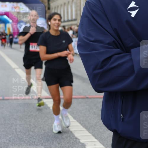 06.09.2026 - CURREX Alsterlauf Strokosch-Dieckow http://msf.ph/oto/10131392 06.09.2026 09:52:19 Ziel 2118, 2191, 2284, 2758, 2765, 3124, 3289, 3450, 3789, 4301, 4462, 5129, 5287, 8071 meine-sportfotos.de