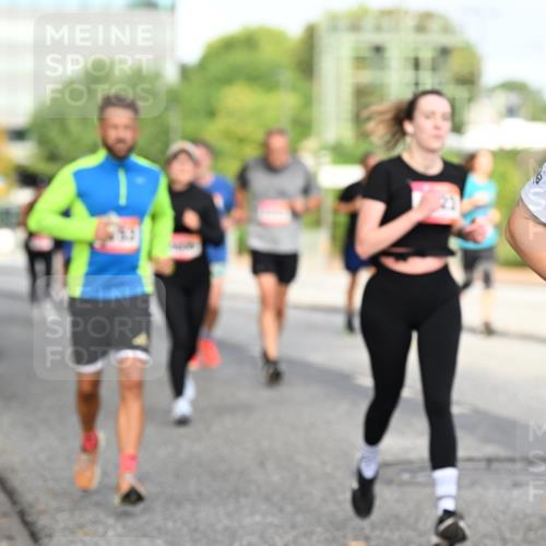 06.09.2026 - CURREX Alsterlauf Dr. Thomas Lammeyer http://msf.ph/oto/10131418 06.09.2026 09:54:42 Laufen  meine-sportfotos.de