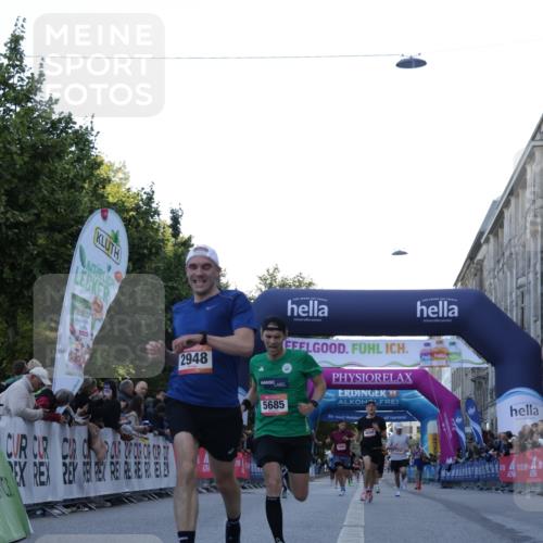 06.09.2026 - CURREX Alsterlauf Yannick Fuchs http://msf.ph/oto/10131446 06.09.2026 09:39:19 Ziel 2948, 4074, 4698, 5685, 5967 meine-sportfotos.de