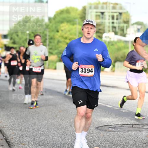 06.09.2026 - CURREX Alsterlauf Dr. Thomas Lammeyer http://msf.ph/oto/10131462 06.09.2026 09:54:46 Laufen 3394, 3122, 56 meine-sportfotos.de