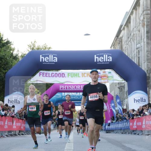 06.09.2026 - CURREX Alsterlauf Yannick Fuchs http://msf.ph/oto/10131502 06.09.2026 09:39:21 Ziel 2948, 3759, 4074, 4698, 4866, 5639, 5685, 5967 meine-sportfotos.de