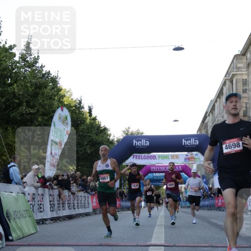 06.09.2026 - CURREX Alsterlauf Yannick Fuchs http://msf.ph/oto/10131545 06.09.2026 09:39:23 Ziel 2739, 2948, 3759, 3972, 4074, 4698, 4866, 5246, 5639, 5685, 5967 meine-sportfotos.de