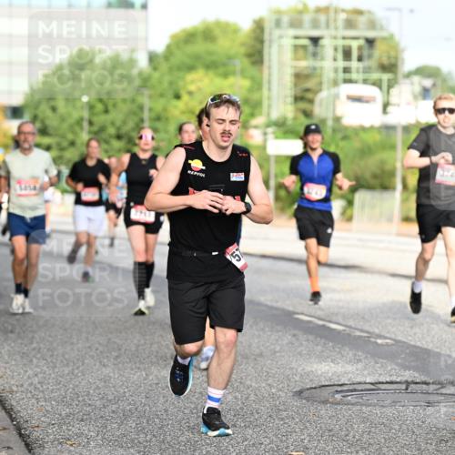 06.09.2026 - CURREX Alsterlauf Dr. Thomas Lammeyer http://msf.ph/oto/10131562 06.09.2026 09:54:55 Laufen 454, 3744, 59 meine-sportfotos.de