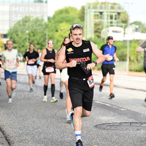 06.09.2026 - CURREX Alsterlauf Dr. Thomas Lammeyer http://msf.ph/oto/10131567 06.09.2026 09:54:55 Laufen 3454, 57, 3744 meine-sportfotos.de