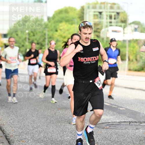 06.09.2026 - CURREX Alsterlauf Dr. Thomas Lammeyer http://msf.ph/oto/10131569 06.09.2026 09:54:55 Laufen 57, 3744 meine-sportfotos.de