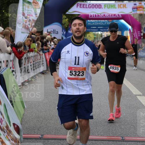 06.09.2026 - CURREX Alsterlauf Strokosch-Dieckow http://msf.ph/oto/10131574 06.09.2026 09:52:31 Ziel 2495, 2511, 2529, 2970, 3217, 3316, 4005, 4643, 4935, 5294, 5323, 5454, 5677, 6139 meine-sportfotos.de