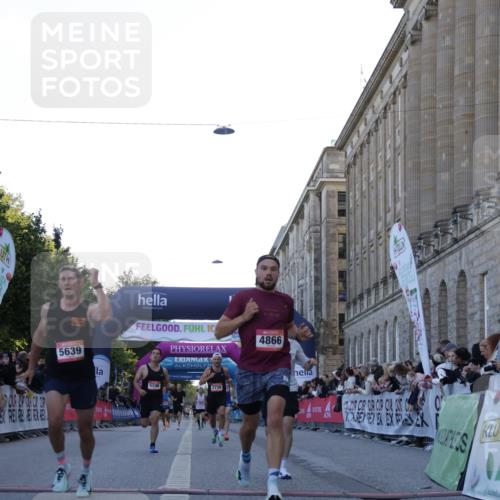 06.09.2026 - CURREX Alsterlauf Yannick Fuchs http://msf.ph/oto/10131576 06.09.2026 09:39:24 Ziel 2739, 2948, 3759, 3972, 4074, 4698, 4866, 5246, 5639, 5685, 5967 meine-sportfotos.de