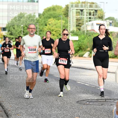 06.09.2026 - CURREX Alsterlauf Dr. Thomas Lammeyer http://msf.ph/oto/10131584 06.09.2026 09:54:57 Laufen 4050, 5858, 4732, 2711, 380 meine-sportfotos.de