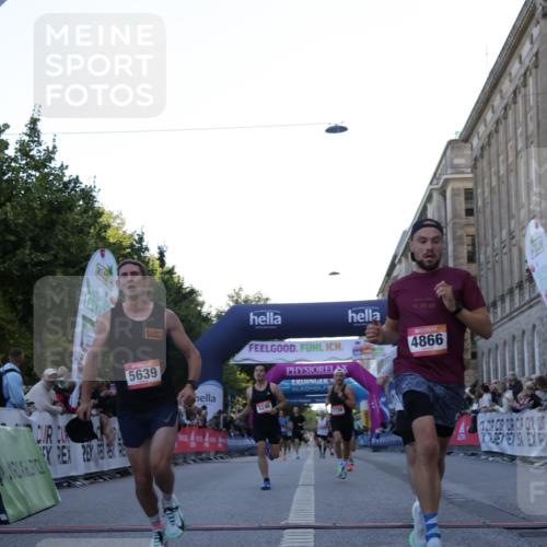 06.09.2026 - CURREX Alsterlauf Yannick Fuchs http://msf.ph/oto/10131587 06.09.2026 09:39:24 Ziel 2739, 2948, 3759, 3972, 4074, 4698, 4866, 5246, 5639, 5685, 5967 meine-sportfotos.de