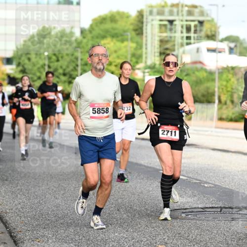 06.09.2026 - CURREX Alsterlauf Dr. Thomas Lammeyer http://msf.ph/oto/10131592 06.09.2026 09:54:57 Laufen 5858, 732, 2711 meine-sportfotos.de